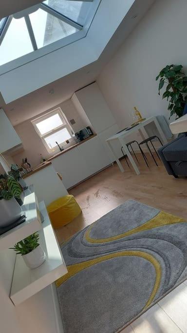 1 Bedroom Modern Duplex Southampton Exterior foto